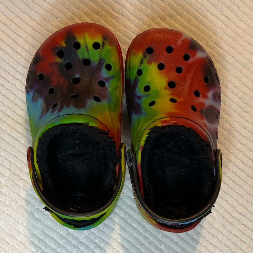 Toddler Lined Crocs, Rainbow pattern